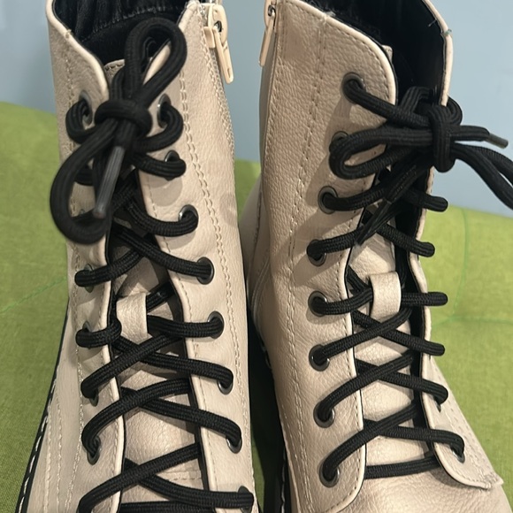 Sincerely Jules Harley Leather Moto Boots - Picture 10 of 11